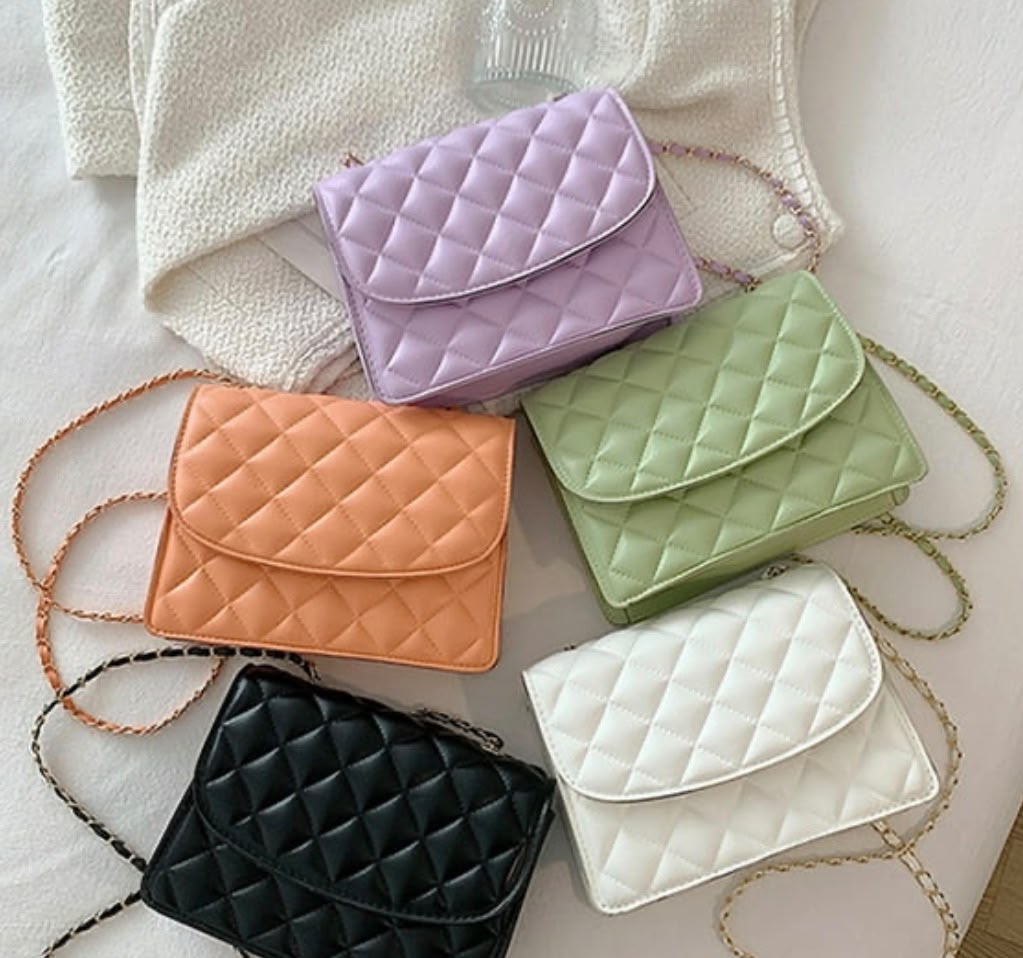 Handbags available at Boutique Salud y Vida